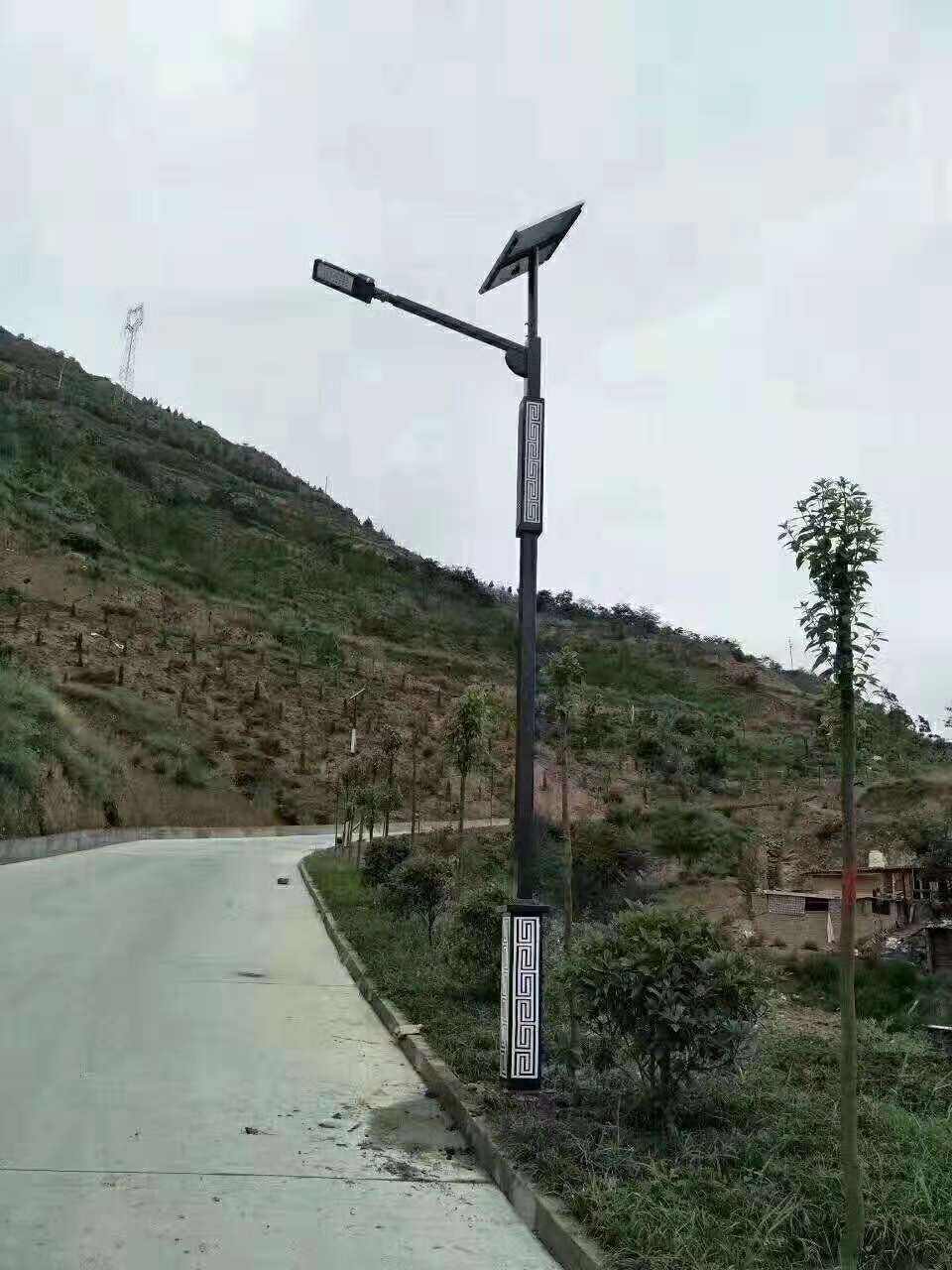 英吉沙县仿古太阳能路灯